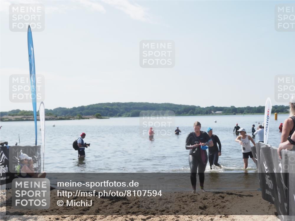 22.06.2025 - Viking Triathlon MichiJ http://msf.ph/oto/8107594 22.06.2025 10:53:32 Schwimmen 201, 241 meine-sportfotos.de