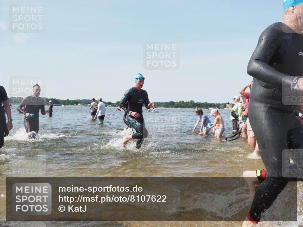 22.06.2025 - Viking Triathlon KatJ http://msf.ph/oto/8107622 22.06.2025 10:37:44 Schwimmen 141, 163, 177, 187, 245, 396, 411, 433, 506, 614, 619, 639, 645 meine-sportfotos.de