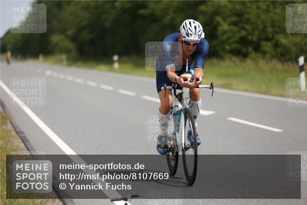 22.06.2025 - Viking Triathlon Yannick Fuchs http://msf.ph/oto/8107669 22.06.2025 12:12:37 Radfahren 61, 394, 397, 477 meine-sportfotos.de