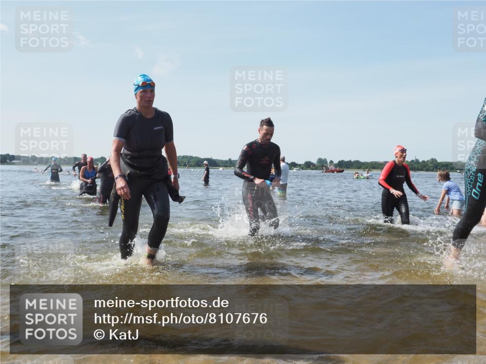 22.06.2025 - Viking Triathlon KatJ http://msf.ph/oto/8107676 22.06.2025 10:37:45 Schwimmen 141, 163, 177, 245, 335, 396, 411, 433, 506, 614, 619, 639, 645 meine-sportfotos.de