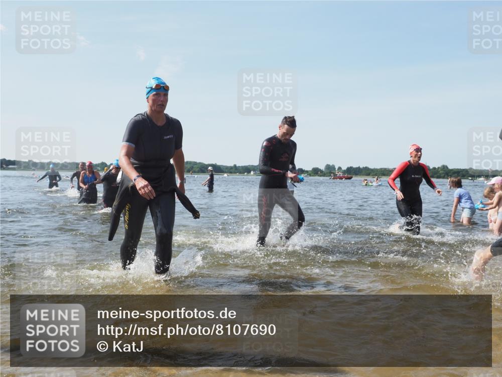 22.06.2025 - Viking Triathlon KatJ http://msf.ph/oto/8107690 22.06.2025 10:37:46 Schwimmen 163, 177, 245, 335, 396, 411, 433, 506, 614, 619, 639, 645 meine-sportfotos.de