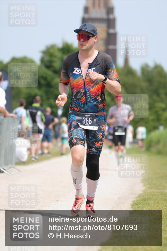 22.06.2025 - Viking Triathlon H.Heesch http://msf.ph/oto/8107693 22.06.2025 14:22:35 Laufen 355 meine-sportfotos.de