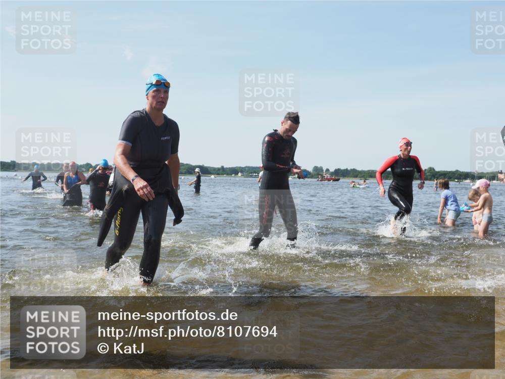 22.06.2025 - Viking Triathlon KatJ http://msf.ph/oto/8107694 22.06.2025 10:37:46 Schwimmen 163, 177, 245, 335, 396, 411, 433, 506, 614, 619, 639, 645 meine-sportfotos.de