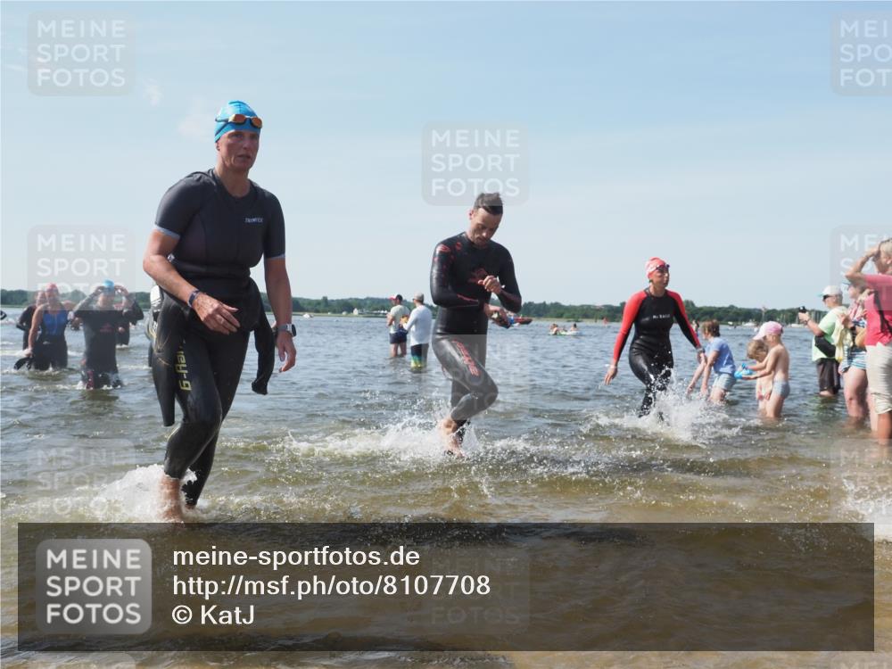 22.06.2025 - Viking Triathlon KatJ http://msf.ph/oto/8107708 22.06.2025 10:37:46 Schwimmen 163, 177, 245, 335, 396, 411, 433, 506, 614, 619, 639, 645 meine-sportfotos.de