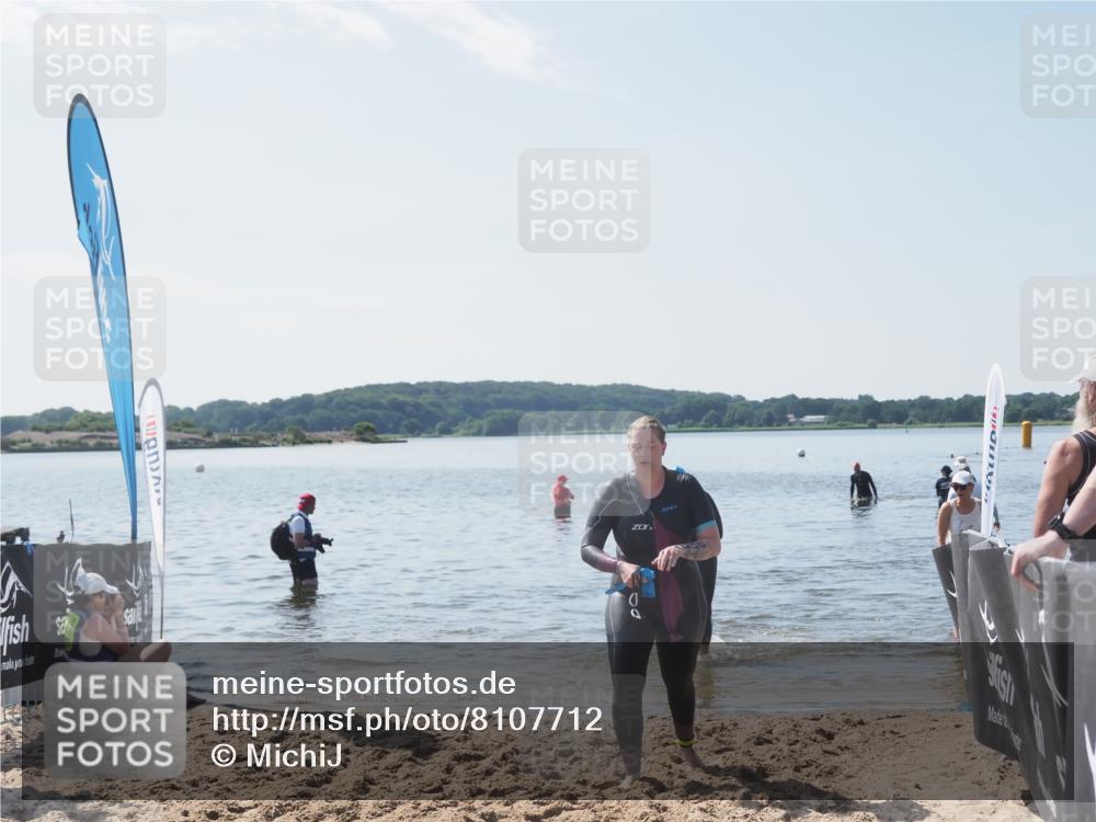 22.06.2025 - Viking Triathlon MichiJ http://msf.ph/oto/8107712 22.06.2025 10:53:34 Schwimmen 201, 241 meine-sportfotos.de
