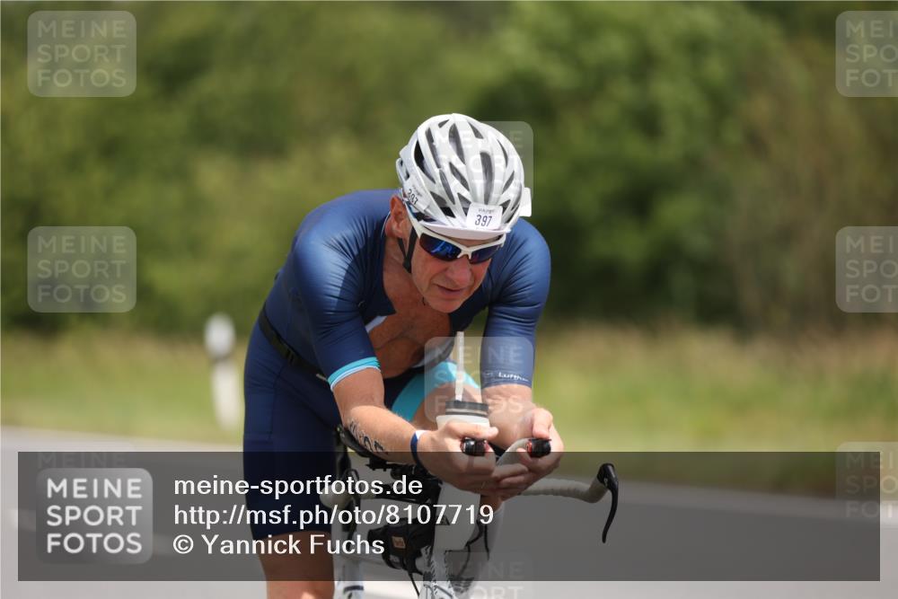 22.06.2025 - Viking Triathlon Yannick Fuchs http://msf.ph/oto/8107719 22.06.2025 12:12:37 Radfahren 61, 394, 397, 477 meine-sportfotos.de