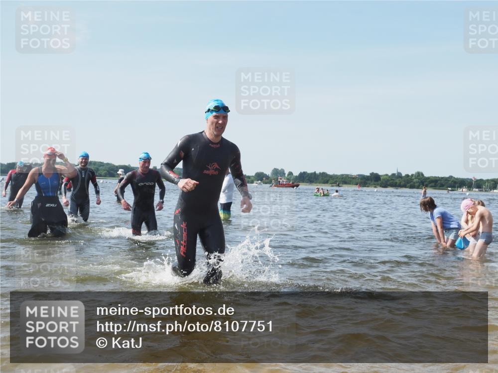 22.06.2025 - Viking Triathlon KatJ http://msf.ph/oto/8107751 22.06.2025 10:37:50 Schwimmen 146, 245, 335, 396, 411, 433, 506, 614, 619, 645 meine-sportfotos.de