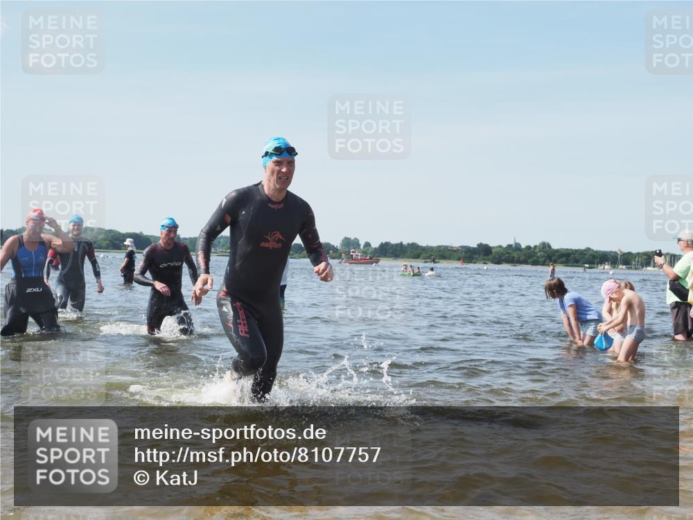 22.06.2025 - Viking Triathlon KatJ http://msf.ph/oto/8107757 22.06.2025 10:37:50 Schwimmen 146, 245, 335, 396, 411, 433, 506, 614, 619, 645 meine-sportfotos.de