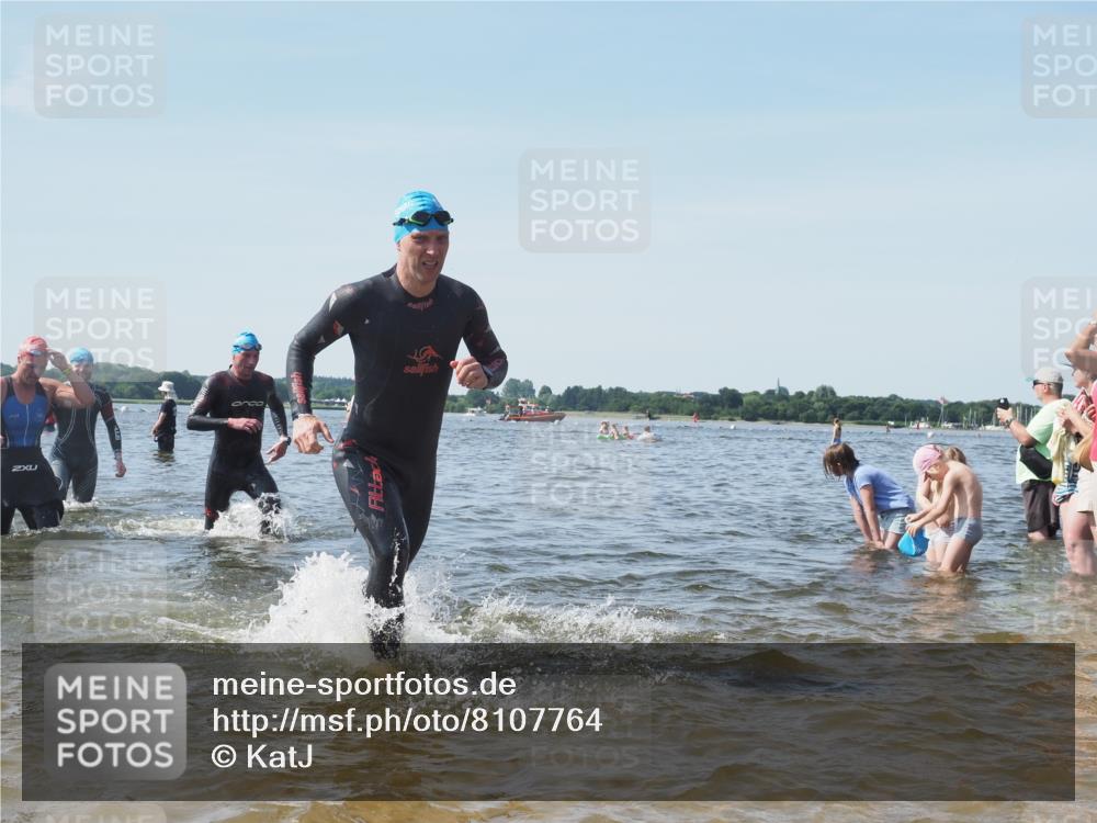 22.06.2025 - Viking Triathlon KatJ http://msf.ph/oto/8107764 22.06.2025 10:37:50 Schwimmen 146, 245, 335, 396, 411, 433, 506, 614, 619, 645 meine-sportfotos.de