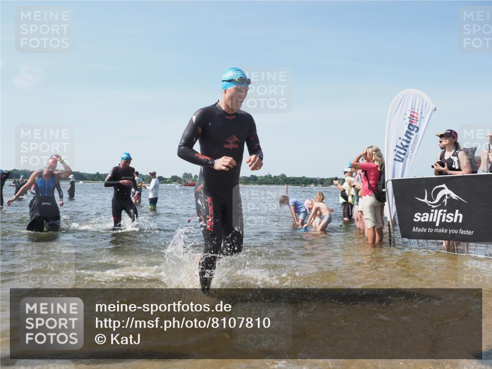 22.06.2025 - Viking Triathlon KatJ http://msf.ph/oto/8107810 22.06.2025 10:37:51 Schwimmen 146, 335, 396, 411, 433, 506, 619, 645 meine-sportfotos.de