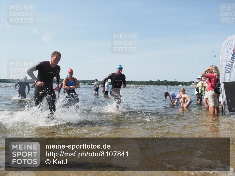 22.06.2025 - Viking Triathlon KatJ http://msf.ph/oto/8107841 22.06.2025 10:37:52 Schwimmen 146, 335, 396, 411, 433, 506, 619, 645 meine-sportfotos.de