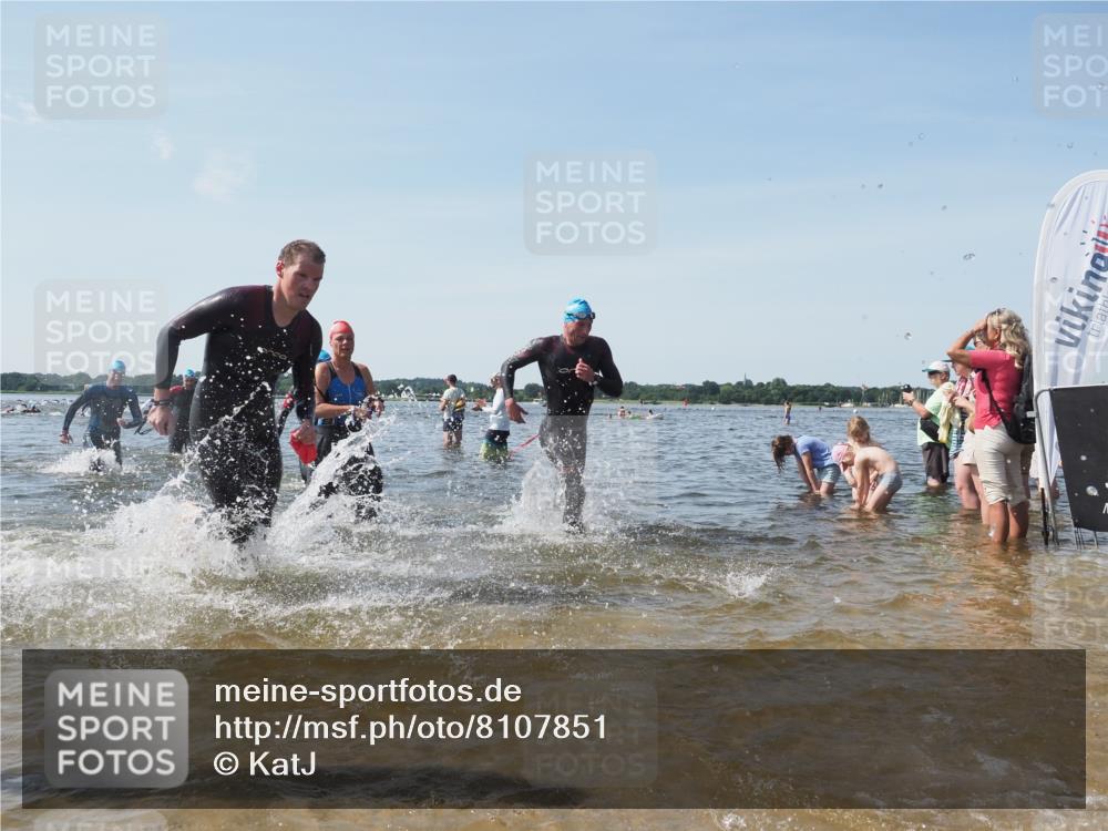 22.06.2025 - Viking Triathlon KatJ http://msf.ph/oto/8107851 22.06.2025 10:37:52 Schwimmen 146, 335, 396, 411, 433, 506, 619, 645 meine-sportfotos.de