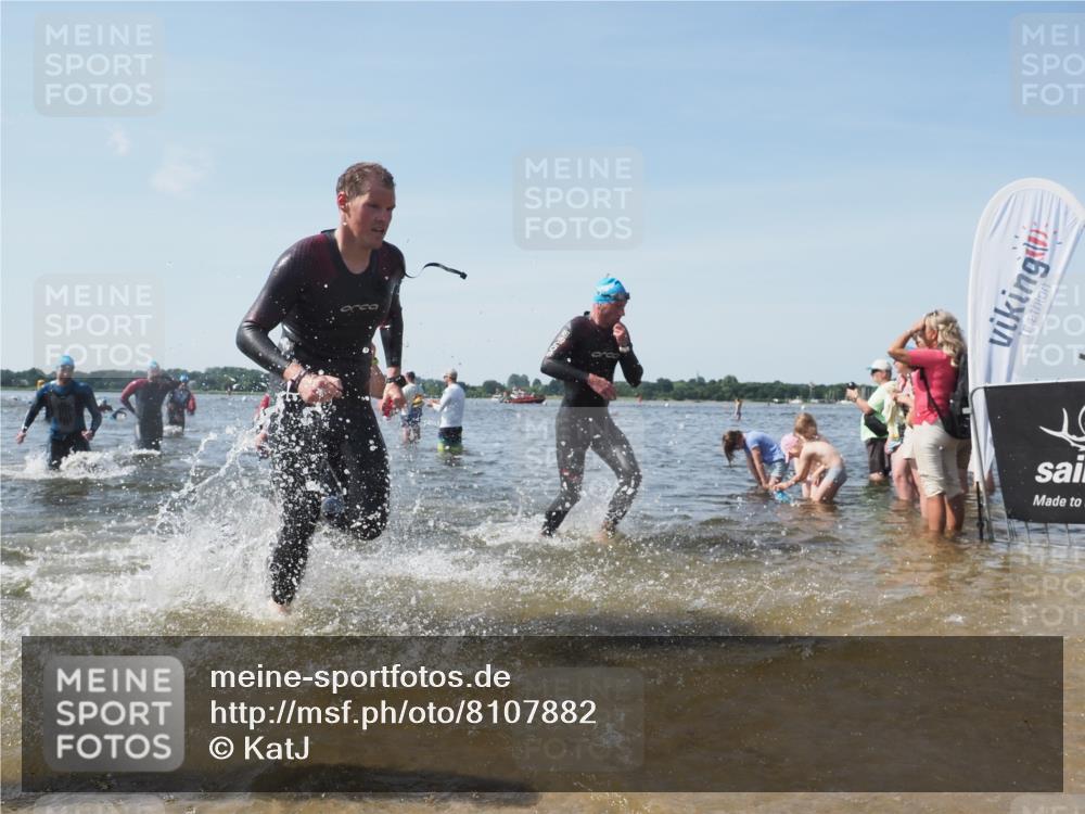 22.06.2025 - Viking Triathlon KatJ http://msf.ph/oto/8107882 22.06.2025 10:37:52 Schwimmen 146, 335, 396, 411, 433, 506, 619, 645 meine-sportfotos.de