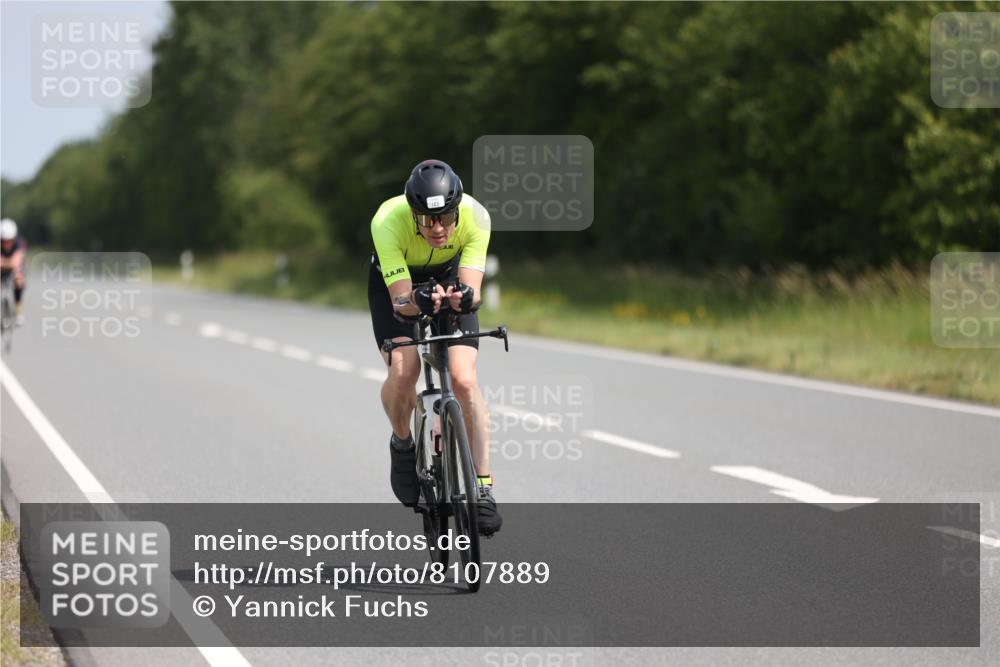 22.06.2025 - Viking Triathlon Yannick Fuchs http://msf.ph/oto/8107889 22.06.2025 11:31:57 Radfahren 13, 148, 173, 189, 191, 340, 341, 444, 458 meine-sportfotos.de