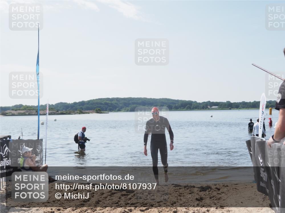22.06.2025 - Viking Triathlon MichiJ http://msf.ph/oto/8107937 22.06.2025 10:53:59 Schwimmen 634 meine-sportfotos.de