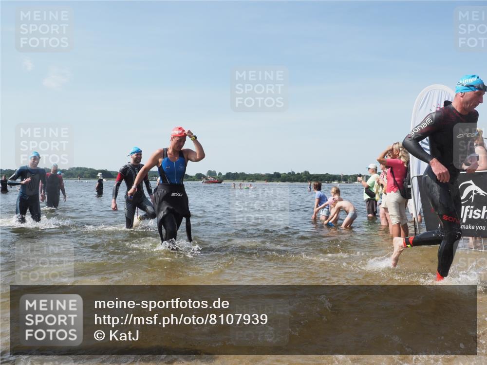 22.06.2025 - Viking Triathlon KatJ http://msf.ph/oto/8107939 22.06.2025 10:37:53 Schwimmen 146, 335, 396, 411, 433, 506, 619, 645 meine-sportfotos.de