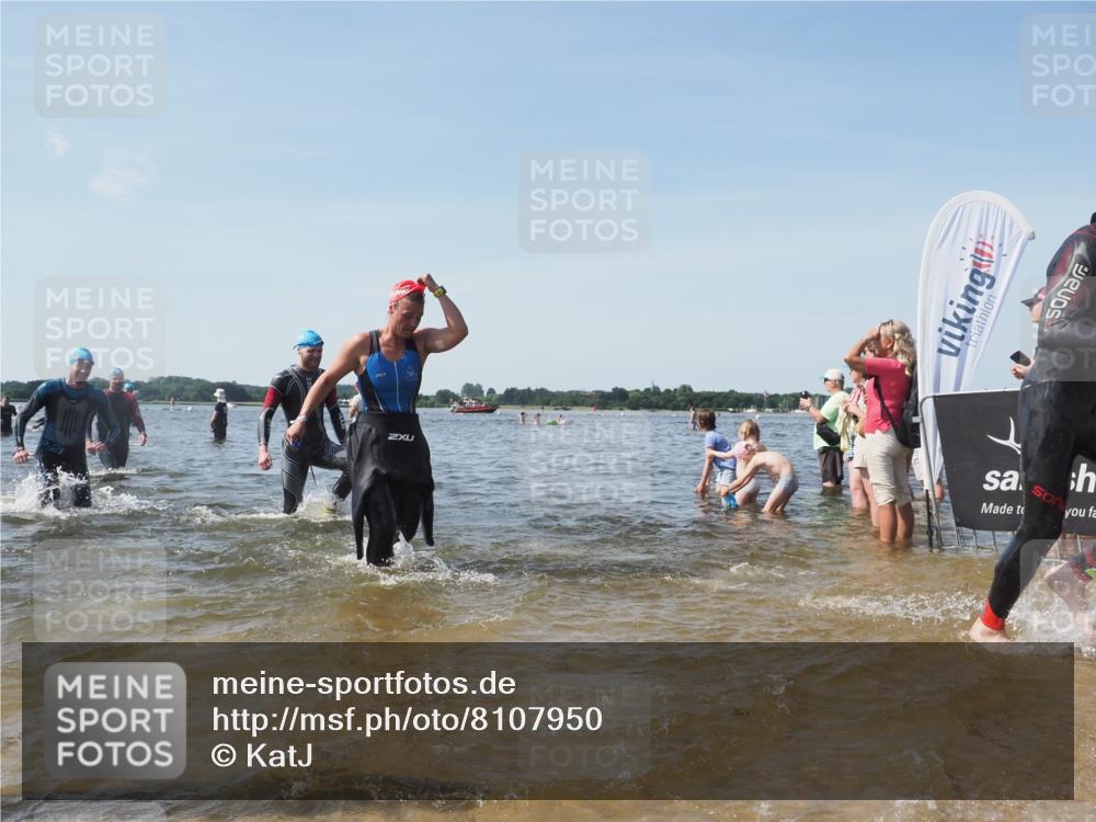 22.06.2025 - Viking Triathlon KatJ http://msf.ph/oto/8107950 22.06.2025 10:37:54 Schwimmen 146, 179, 335, 396, 411, 433, 619, 645 meine-sportfotos.de