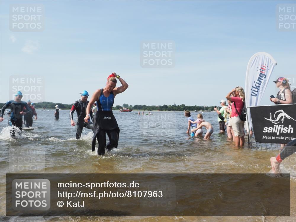 22.06.2025 - Viking Triathlon KatJ http://msf.ph/oto/8107963 22.06.2025 10:37:54 Schwimmen 146, 179, 335, 396, 411, 433, 619, 645 meine-sportfotos.de