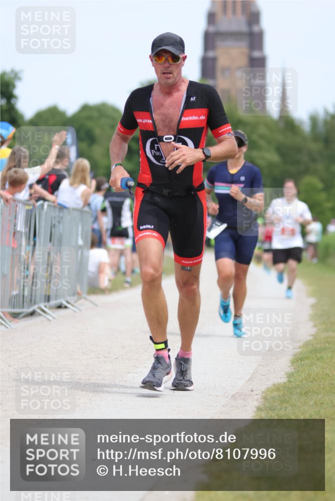22.06.2025 - Viking Triathlon H.Heesch http://msf.ph/oto/8107996 22.06.2025 14:24:18 Laufen 301, 615, 656 meine-sportfotos.de