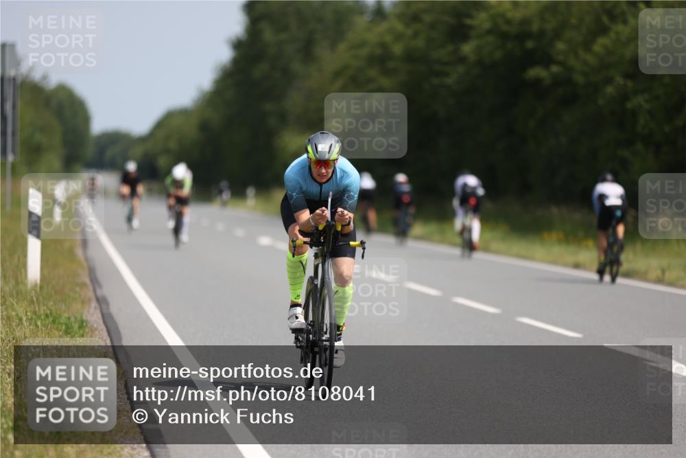 22.06.2025 - Viking Triathlon Yannick Fuchs http://msf.ph/oto/8108041 22.06.2025 11:32:10 Radfahren 181, 220, 238, 450 meine-sportfotos.de