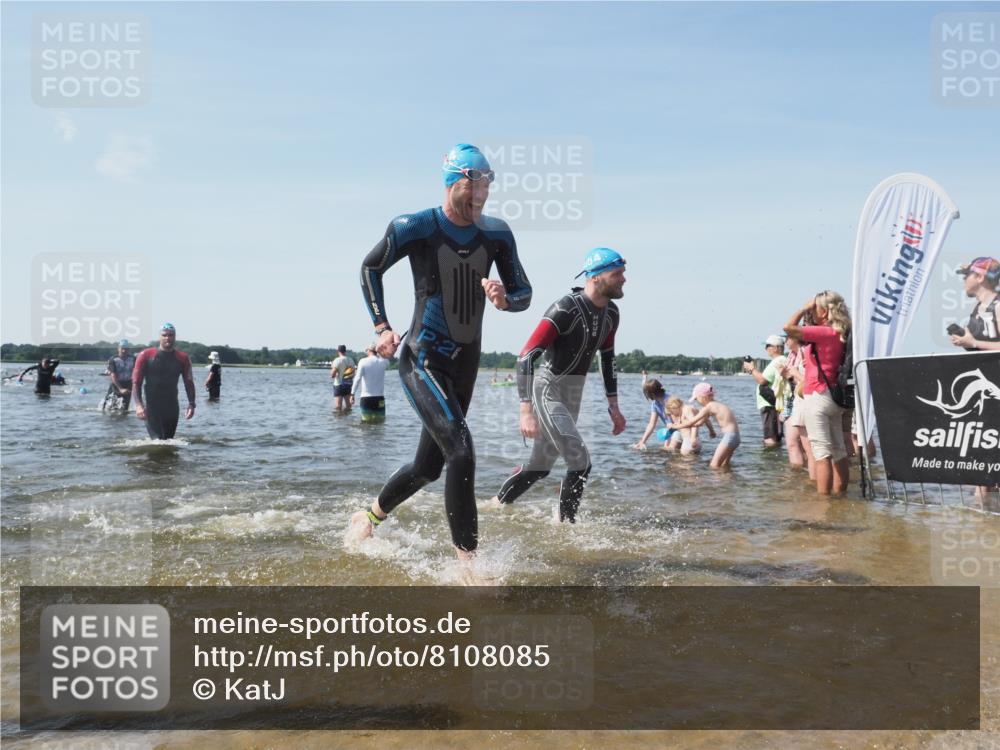 22.06.2025 - Viking Triathlon KatJ http://msf.ph/oto/8108085 22.06.2025 10:37:56 Schwimmen 146, 179, 335, 396, 411, 433, 619 meine-sportfotos.de