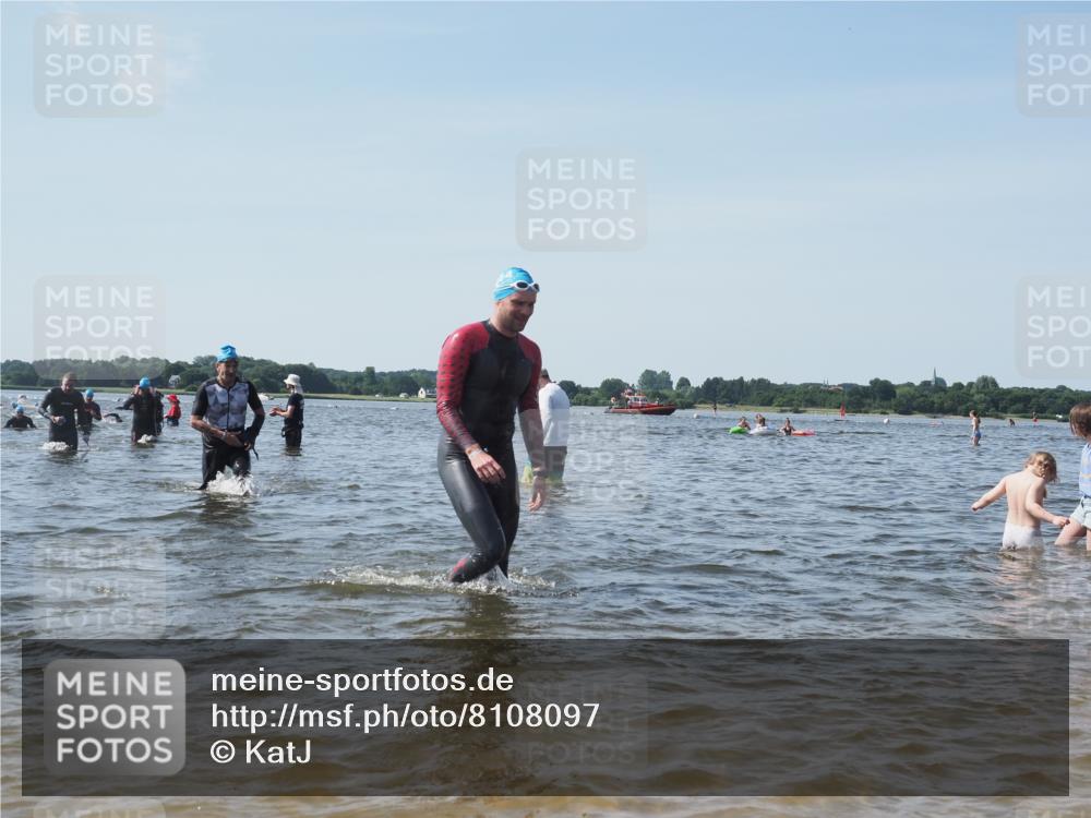 22.06.2025 - Viking Triathlon KatJ http://msf.ph/oto/8108097 22.06.2025 10:38:00 Schwimmen 146, 179, 191, 335 meine-sportfotos.de