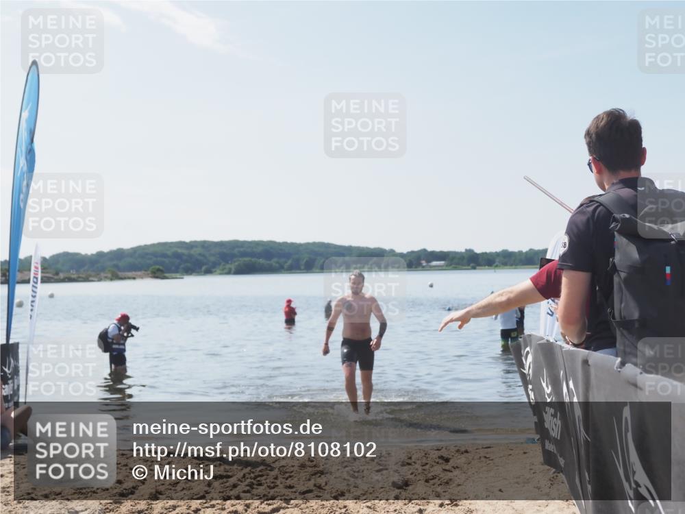 22.06.2025 - Viking Triathlon MichiJ http://msf.ph/oto/8108102 22.06.2025 10:54:57 Schwimmen 305 meine-sportfotos.de