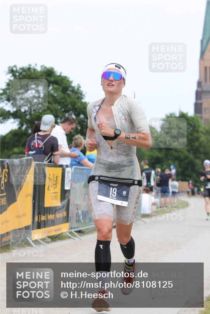 22.06.2025 - Viking Triathlon H.Heesch http://msf.ph/oto/8108125 22.06.2025 14:25:05 Laufen 19, 438, 492 meine-sportfotos.de