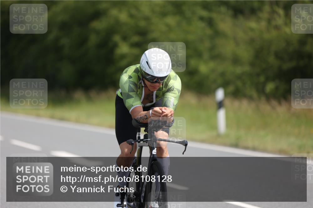 22.06.2025 - Viking Triathlon Yannick Fuchs http://msf.ph/oto/8108128 22.06.2025 11:32:17 Radfahren 220, 237, 238, 311, 450 meine-sportfotos.de