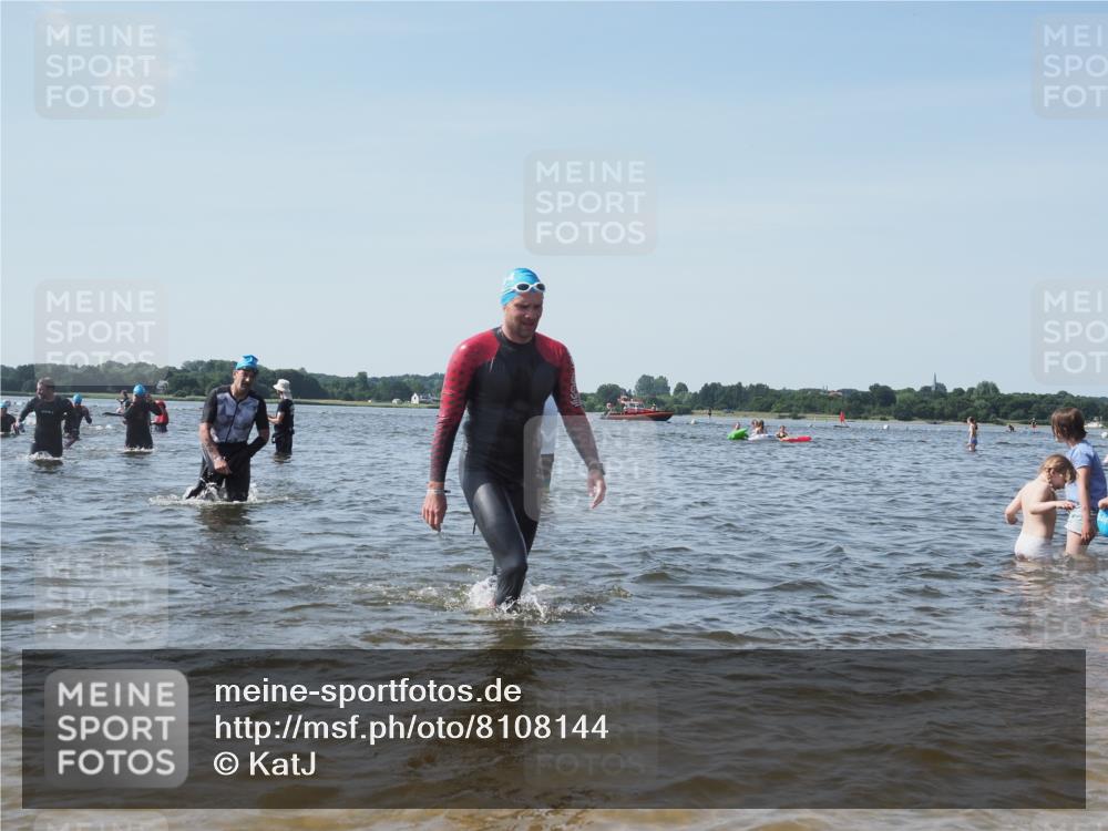 22.06.2025 - Viking Triathlon KatJ http://msf.ph/oto/8108144 22.06.2025 10:38:00 Schwimmen 146, 179, 191, 335 meine-sportfotos.de