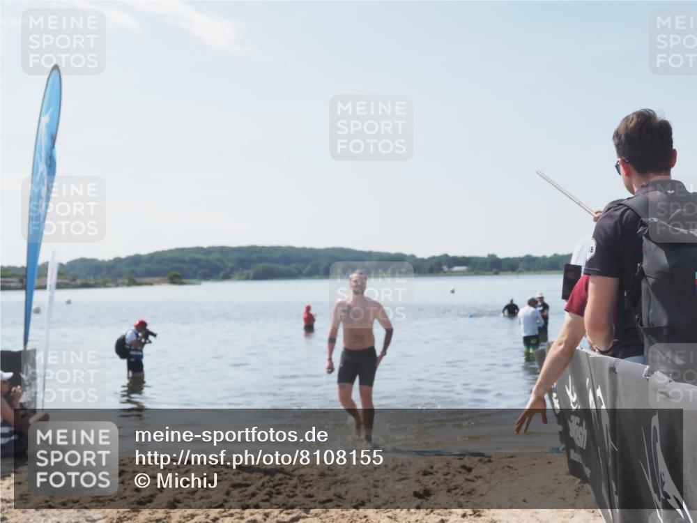 22.06.2025 - Viking Triathlon MichiJ http://msf.ph/oto/8108155 22.06.2025 10:54:58 Schwimmen 305 meine-sportfotos.de