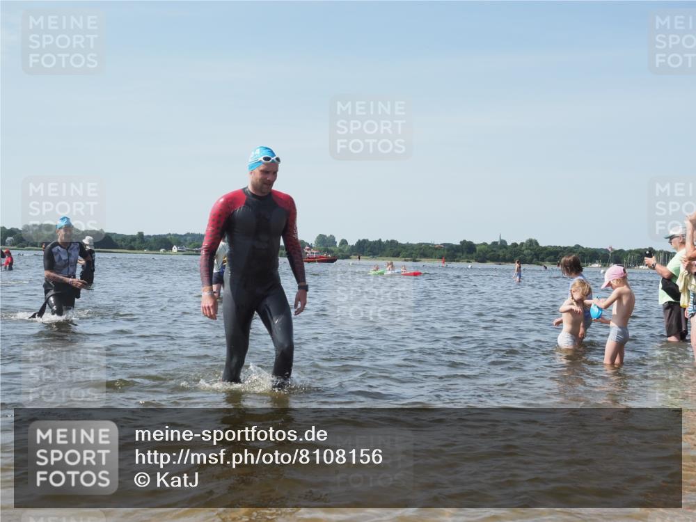22.06.2025 - Viking Triathlon KatJ http://msf.ph/oto/8108156 22.06.2025 10:38:01 Schwimmen 72, 146, 179, 191, 335 meine-sportfotos.de