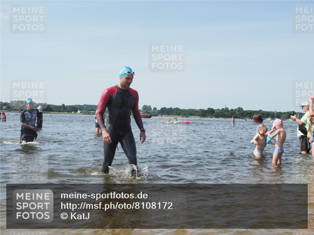 22.06.2025 - Viking Triathlon KatJ http://msf.ph/oto/8108172 22.06.2025 10:38:01 Schwimmen 72, 146, 179, 191, 335 meine-sportfotos.de