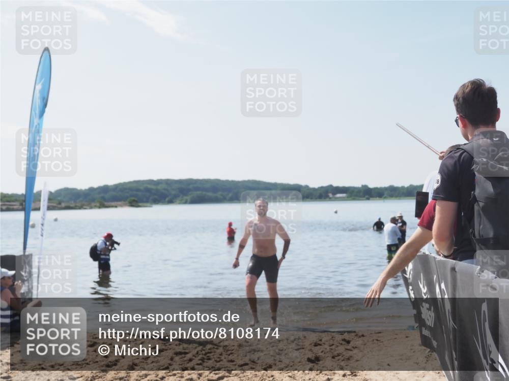 22.06.2025 - Viking Triathlon MichiJ http://msf.ph/oto/8108174 22.06.2025 10:54:58 Schwimmen 305 meine-sportfotos.de