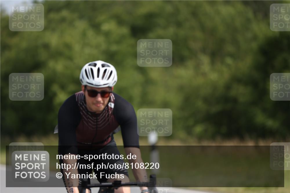 22.06.2025 - Viking Triathlon Yannick Fuchs http://msf.ph/oto/8108220 22.06.2025 11:32:20 Radfahren 220, 237, 238, 311, 450 meine-sportfotos.de