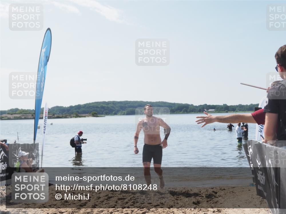 22.06.2025 - Viking Triathlon MichiJ http://msf.ph/oto/8108248 22.06.2025 10:54:59 Schwimmen 305 meine-sportfotos.de