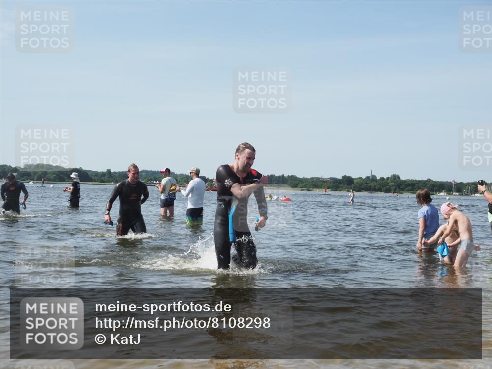 22.06.2025 - Viking Triathlon KatJ http://msf.ph/oto/8108298 22.06.2025 10:38:12 Schwimmen 61, 72, 89, 179, 191, 209, 447, 662 meine-sportfotos.de