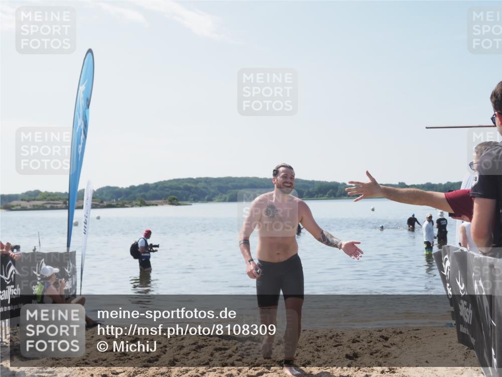 22.06.2025 - Viking Triathlon MichiJ http://msf.ph/oto/8108309 22.06.2025 10:55:00 Schwimmen 305 meine-sportfotos.de