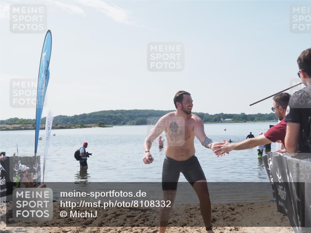 22.06.2025 - Viking Triathlon MichiJ http://msf.ph/oto/8108332 22.06.2025 10:55:01 Schwimmen 305 meine-sportfotos.de
