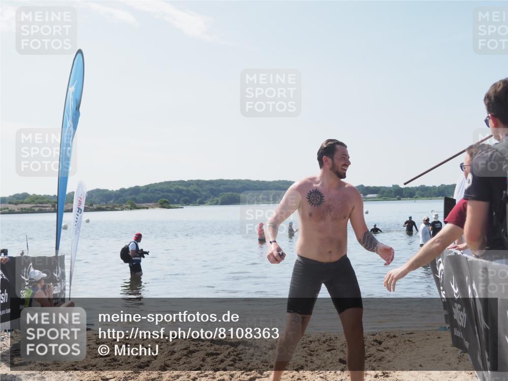 22.06.2025 - Viking Triathlon MichiJ http://msf.ph/oto/8108363 22.06.2025 10:55:01 Schwimmen 305 meine-sportfotos.de