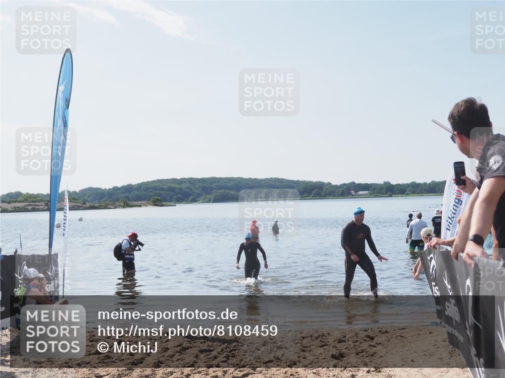 22.06.2025 - Viking Triathlon MichiJ http://msf.ph/oto/8108459 22.06.2025 10:55:29 Schwimmen 246, 472 meine-sportfotos.de