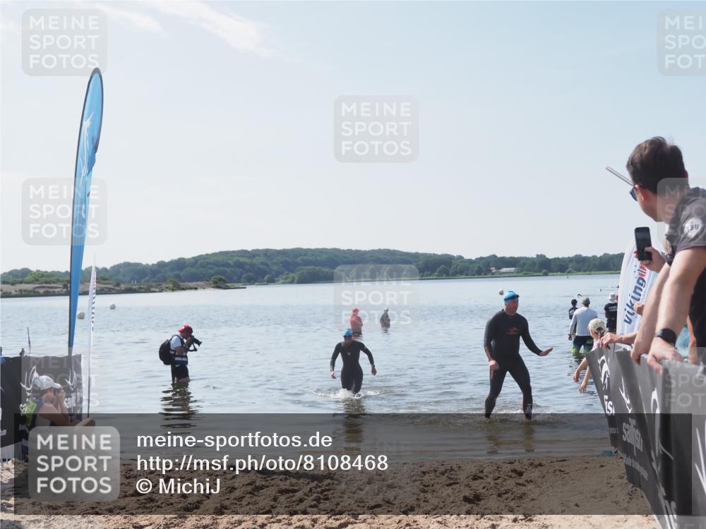 22.06.2025 - Viking Triathlon MichiJ http://msf.ph/oto/8108468 22.06.2025 10:55:29 Schwimmen 246, 472 meine-sportfotos.de