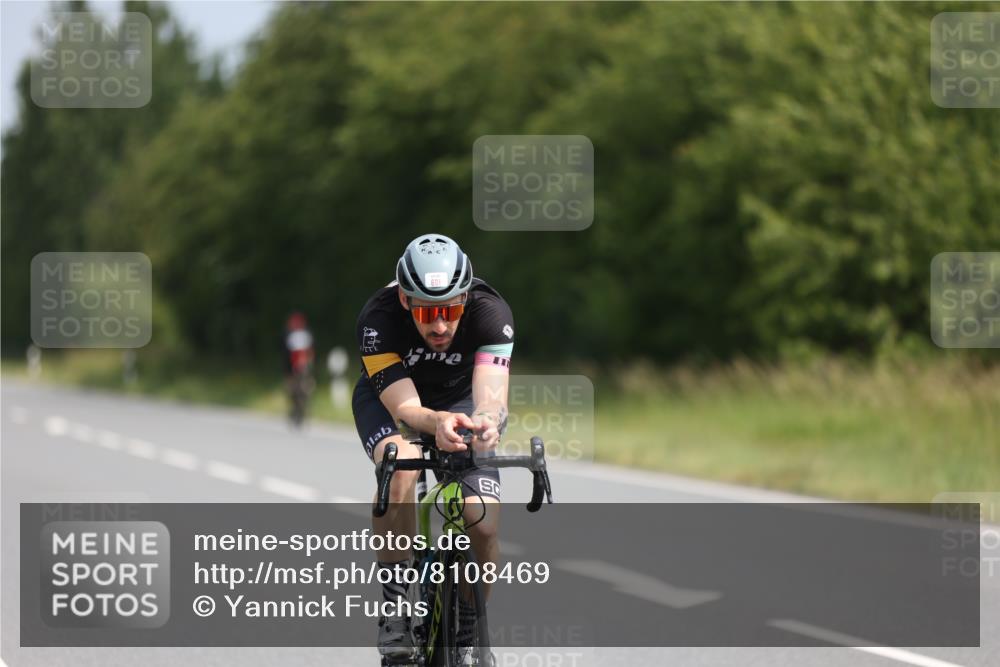 22.06.2025 - Viking Triathlon Yannick Fuchs http://msf.ph/oto/8108469 22.06.2025 11:32:32 Radfahren 8, 58, 462, 601, 653 meine-sportfotos.de