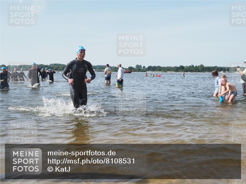 22.06.2025 - Viking Triathlon KatJ http://msf.ph/oto/8108531 22.06.2025 10:38:18 Schwimmen 61, 72, 89, 191, 209, 269, 398, 447, 509, 535, 662 meine-sportfotos.de