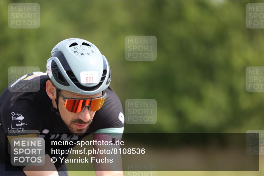 22.06.2025 - Viking Triathlon Yannick Fuchs http://msf.ph/oto/8108536 22.06.2025 11:32:34 Radfahren 8, 58, 203, 462, 601, 653 meine-sportfotos.de