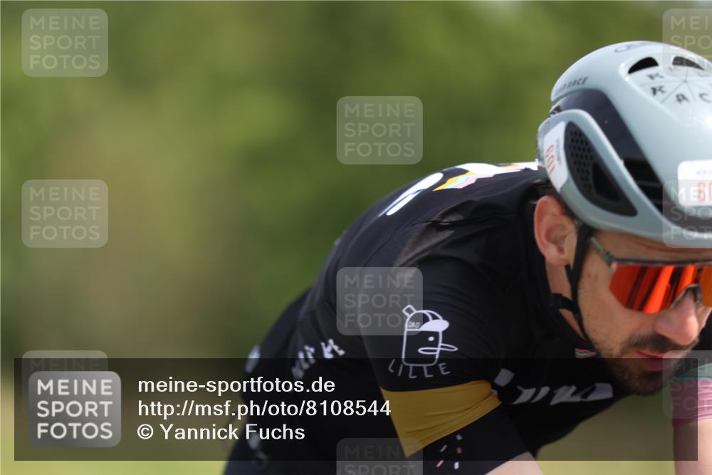 22.06.2025 - Viking Triathlon Yannick Fuchs http://msf.ph/oto/8108544 22.06.2025 11:32:34 Radfahren 8, 58, 203, 462, 601, 653 meine-sportfotos.de
