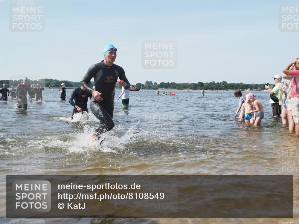 22.06.2025 - Viking Triathlon KatJ http://msf.ph/oto/8108549 22.06.2025 10:38:18 Schwimmen 61, 72, 89, 191, 209, 269, 398, 447, 509, 535, 662 meine-sportfotos.de