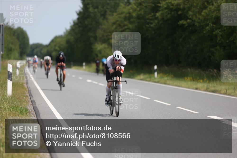 22.06.2025 - Viking Triathlon Yannick Fuchs http://msf.ph/oto/8108566 22.06.2025 11:32:36 Radfahren 8, 203, 462, 601, 644, 653 meine-sportfotos.de