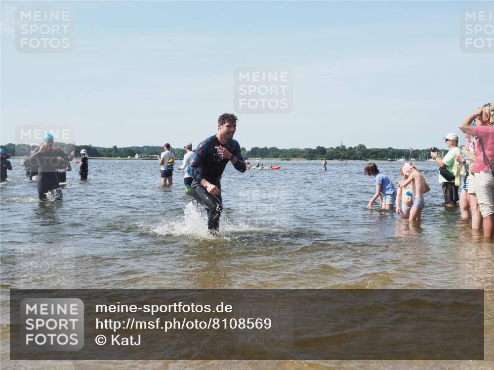 22.06.2025 - Viking Triathlon KatJ http://msf.ph/oto/8108569 22.06.2025 10:38:20 Schwimmen 61, 72, 89, 191, 209, 269, 398, 428, 447, 509, 535, 603, 662 meine-sportfotos.de