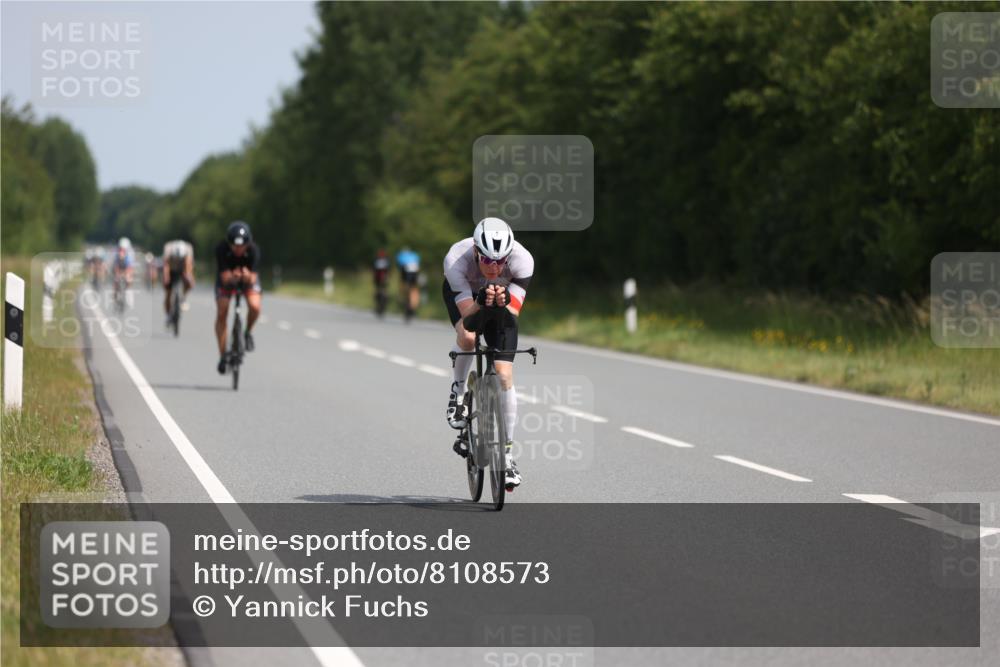 22.06.2025 - Viking Triathlon Yannick Fuchs http://msf.ph/oto/8108573 22.06.2025 11:32:37 Radfahren 8, 203, 462, 601, 644, 653 meine-sportfotos.de